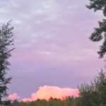 Värikkäitä pilviä taivaalla